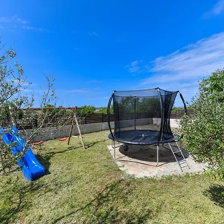 Wonderful House Bruno With Pool Zára