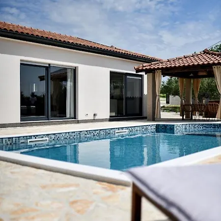 Villa Wonderful House Bruno With Heated Pool Zadar