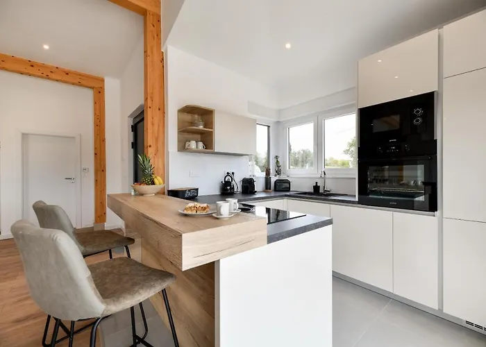 Wonderful House Bruno With Pool Villa