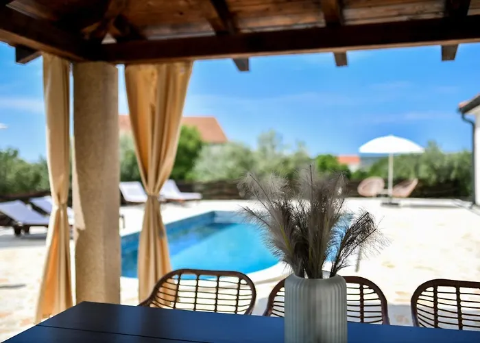 Wonderful House Bruno With Pool Villa